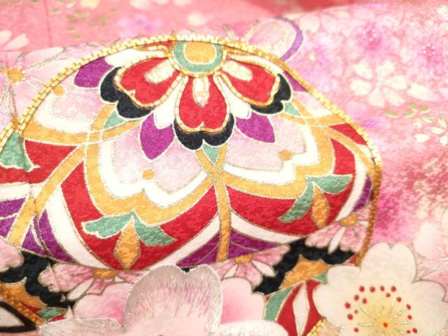 平和屋着物[]七五三　女の子　７歳　祝着　四つ身　駒刺繍　鞠舞桜文　暈し染め　金彩　逸品　DABH5356ea
