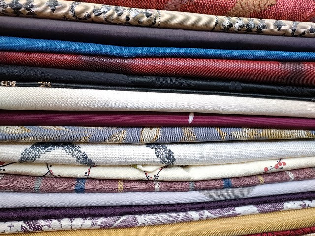 平和屋本店■名古屋帯 まとめて100点 孔雀 蝶 菊 花柄 刺繍 金銀糸 など 着用可能多数 未使用品あり 全て正絹 ppp4019