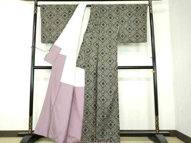 平和屋着物●本場大島紬　龍郷絣　花菱文　正絹　逸品　DABI6232ps