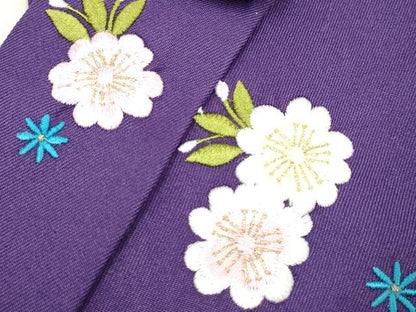 平和屋着物[]女の子　子供　行灯袴　総刺繍　舞桜鞠文　青紫色　金糸　洗える着物　DABH5438ea