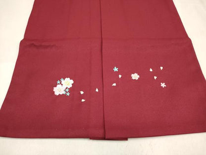 平和屋着物[]女の子　子供　行灯袴　総刺繍　くす玉舞桜文　真紅色　金糸　DABH5436ea