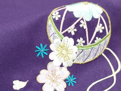平和屋着物[]女の子　子供　行灯袴　総刺繍　舞桜鞠文　青紫色　金糸　洗える着物　DABH5438ea