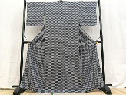 平和屋着物●上質な小紋　矢羽文　正絹　逸品　未使用　BAAX9946yc
