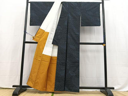 平和屋着物■本場大島紬　切嵌幾何学花文　正絹　逸品　未使用　BAAX9967yc