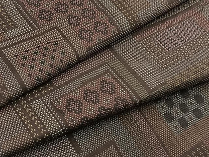 平和屋着物▼本場大島紬　7マルキ　幾何学文様　正絹　逸品　BAAX9994yc