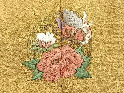 平和屋着物●服飾評論家　市田ひろみ監修　色無地　草花地紋　桑染色　正絹　逸品　BAAX9996yc