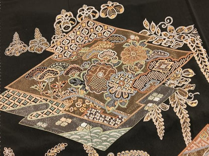 平和屋着物●中国三大刺繍　相良刺繍　黒留袖　竹屋町刺繍　吉祥花文　金銀糸　正絹　逸品　BAAY5410yc