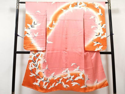 平和屋着物[]七五三　女の子　７歳　祝着　四つ身　襦袢(無双仕立て・半衿刺繍)セット　駒刺繍　群れ鶴　暈し染め　逸品　DABG3321ma