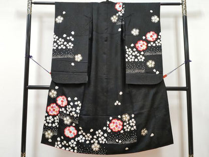 平和屋着物[]七五三　女の子　７歳　祝着　四つ身　長襦袢(無双仕立て)セット　駒刺繍 絞り 舞花文 黒地 金彩 金通し地　逸品　DABG3325ma
