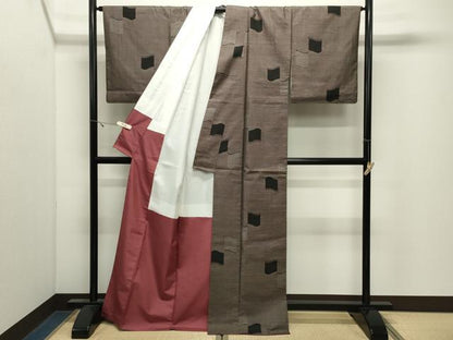 平和屋着物●本場大島紬　9マルキ　泥染め　瓦文　仙太織物謹製　証紙付き　正絹　逸品　CABK2565gh