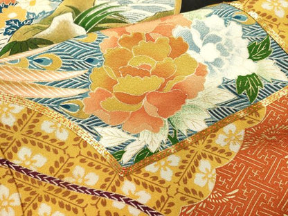 平和屋着物■豪華黒留袖　駒刺繍　地紙孔雀花文　枝梅　金彩　正絹　逸品　DABJ4374cd