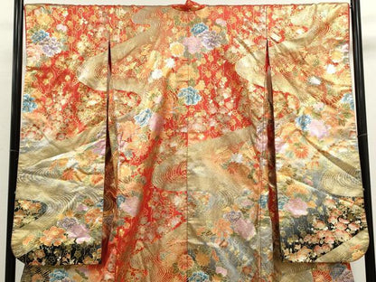 平和屋本店●色打掛　お引きずり　和装　婚礼　結婚式　花嫁　神社挙式　流水草花文　金銀彩　逸品　CABL8052ze