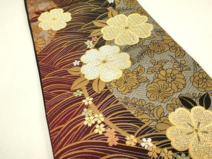 平和屋着物▼六通柄袋帯　流水舞桜文　金糸　正絹　逸品　DABJ1766az
