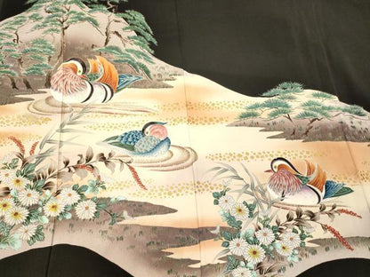 平和屋着物■豪華黒留袖　鴛鴦花枝松文　暈し染め　金彩　正絹　逸品　CABM0879oy