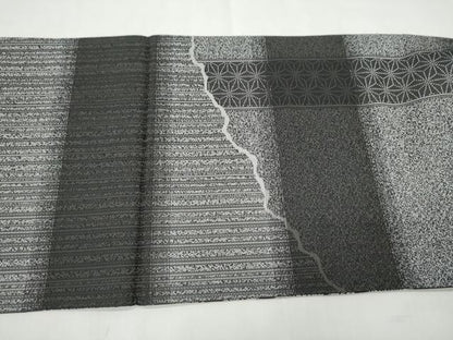 平和屋着物●両面　両方向　全通柄袋帯　吉祥蝶文　黒地　金糸　正絹　逸品　CABM9602hy