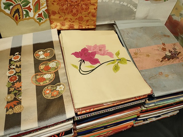 平和屋本店■名古屋帯 まとめて100点 鴛鴦 更紗 花柄 手描き 相良刺繍 金彩 金糸 など 着用可能多数 未使用品あり 全て正絹 se0028