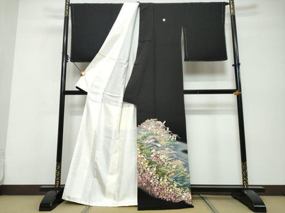 平和屋着物●豪華黒留袖　友禅　作家物　越前海峡　飛鶴草花文　暈し染め　正絹　逸品　DABK0497ud