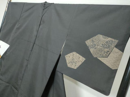 平和屋着物●本場縞大島紬　訪問着　吉祥草花文　黒地　正絹　逸品　DABK0536ud