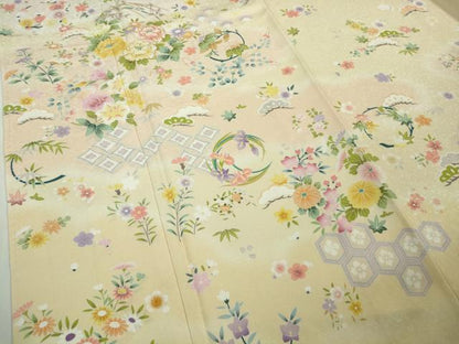 平和屋本店●極上　訪問着　駒刺繍　松竹梅　花丸文　鳥の子色地　暈し染め　反端付き　逸品　未使用　DZAB6825kh6