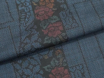 平和屋着物▼本場大島紬　反物　着尺　7マルキ　短冊花文　逸品　未使用　DABJ9629we