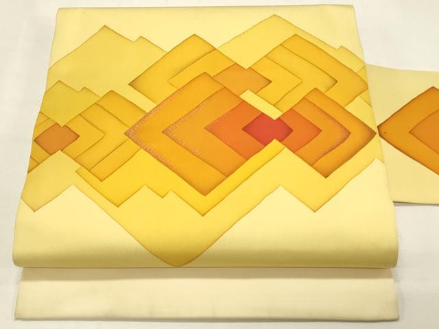 平和屋着物◎塩瀬　九寸名古屋帯　刺繍　ろうけつ染め　幾何学文　正絹　逸品　DABJ5894qp