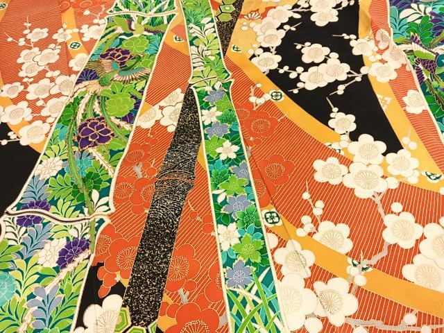 平和屋着物●豪華振袖　駒刺繍　鳳凰草花文　黒地　金彩　正絹　逸品　BAAY9185yc