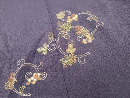 平和屋着物▼訪問着　総刺繍　葡萄蔦の葉文　金糸　鬼しぼ縮緬　正絹　逸品　未使用　DABJ7792fe