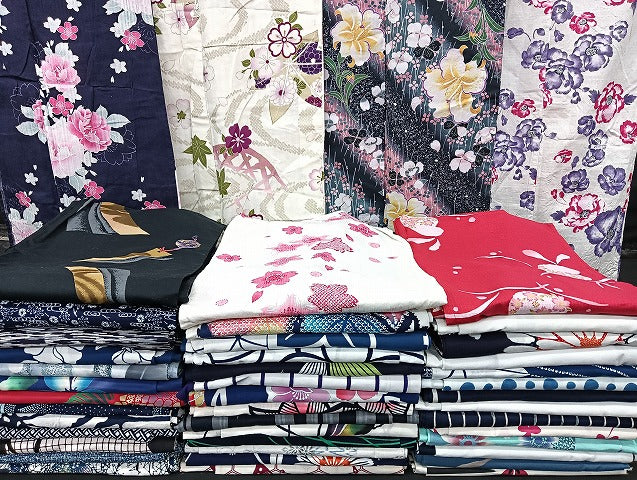 平和屋着物■浴衣 まとめて 45点 兎 蜻蛉 花柄 綿紅梅 しじら織 ラメ 金彩 など 着用可能多数 未使用品あり mmm1578