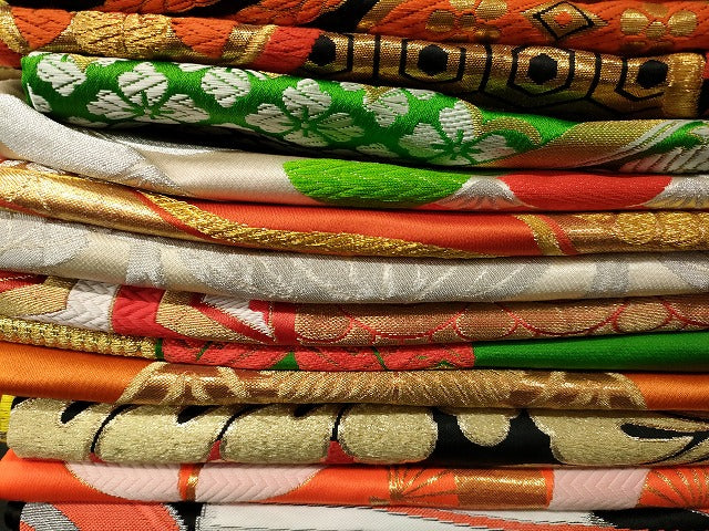 平和屋本店■子供帯 まとめて 35点 向かい鶴 鴛鴦 蝶 花柄 鏡裏 金銀糸 など 着用可能多数 未使用品あり ppp0019