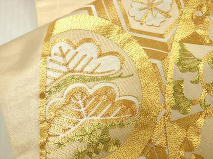 平和屋着物▼太鼓柄袋帯　駒刺繍　総刺繍　扇面舞蝶花丸文　金糸　正絹　逸品　DABJ7958fe