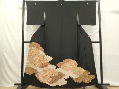 平和屋着物■豪華黒留袖　駒刺繍　雲重ね吉祥飛鶴文　宝尽くし　金彩　正絹　逸品　DABK9784cd