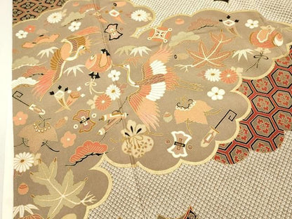 平和屋着物■豪華黒留袖　駒刺繍　雲重ね吉祥飛鶴文　宝尽くし　金彩　正絹　逸品　DABK9784cd