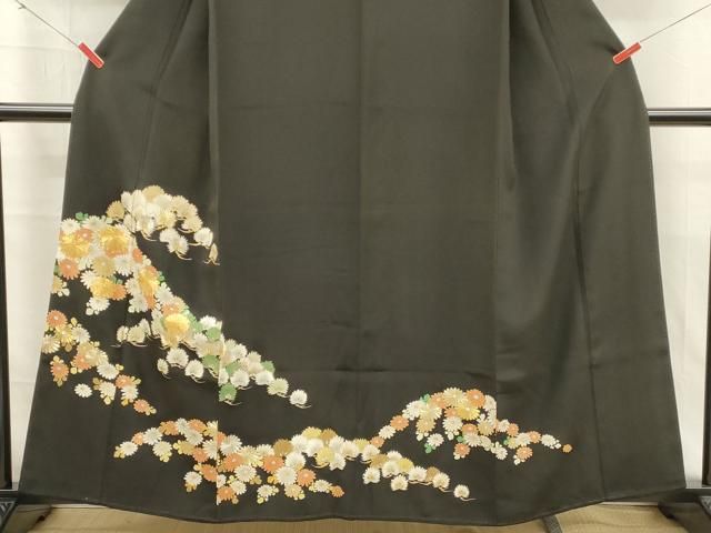 平和屋着物■豪華黒留袖　駒刺繍　草花松葉文　金銀彩　正絹　逸品　DABK9809cd