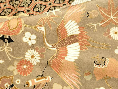 平和屋着物■豪華黒留袖　駒刺繍　雲重ね吉祥飛鶴文　宝尽くし　金彩　正絹　逸品　DABK9784cd