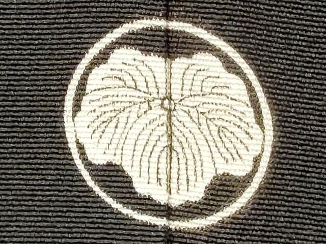 平和屋着物■豪華黒留袖　駒刺繍　文箱花文　宝尽くし　金彩　正絹　逸品　DABK9785cd