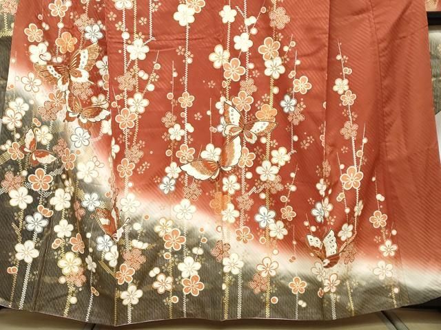 平和屋着物●豪華振袖　花蝶文　暈し染め　金彩　正絹　逸品　DABK0896ud