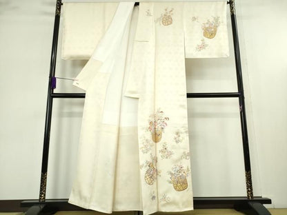平和屋本店●極上　訪問着　駒刺繍　花篭　鳥の子色地　金彩　伊と幸　三越扱い　反端付き　逸品　未使用　DZAB5820kh6