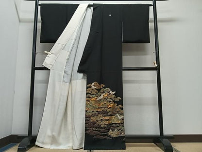 平和屋着物■豪華黒留袖　駒刺繍　流水飛鶴松文　金彩　鈴乃屋扱い　正絹　逸品　CABN9203ua