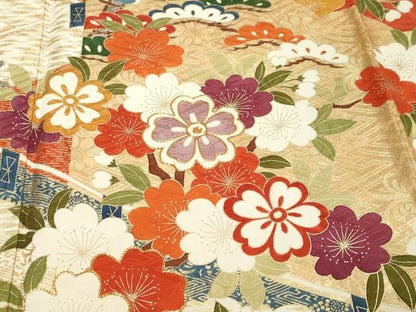 平和屋着物●豪華振袖　駒刺繍　吉祥草花文　金彩　正絹　逸品　DABK0964ud