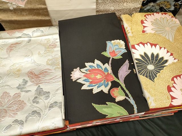 平和屋本店■名古屋帯 まとめて100点 尾長鳥 鳥 蝶 辻が花 更紗 花柄 手描き 駒刺繍 刺繍 金銀糸 など 未使用品あり 全て正絹 ppp0067