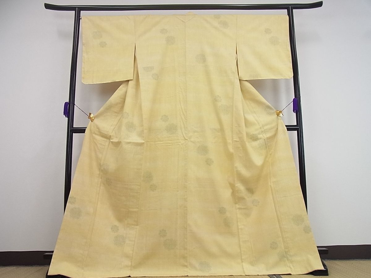 期間限定セール20％off●極上　本場結城紬　重要無形文化財　１００亀甲　舞花文　井上商事謹製　証紙付き　逸品　未使用3s624