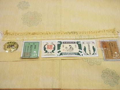 期間限定セール20％off●極上　本場結城紬　重要無形文化財　１００亀甲　舞花文　井上商事謹製　証紙付き　逸品　未使用3s624