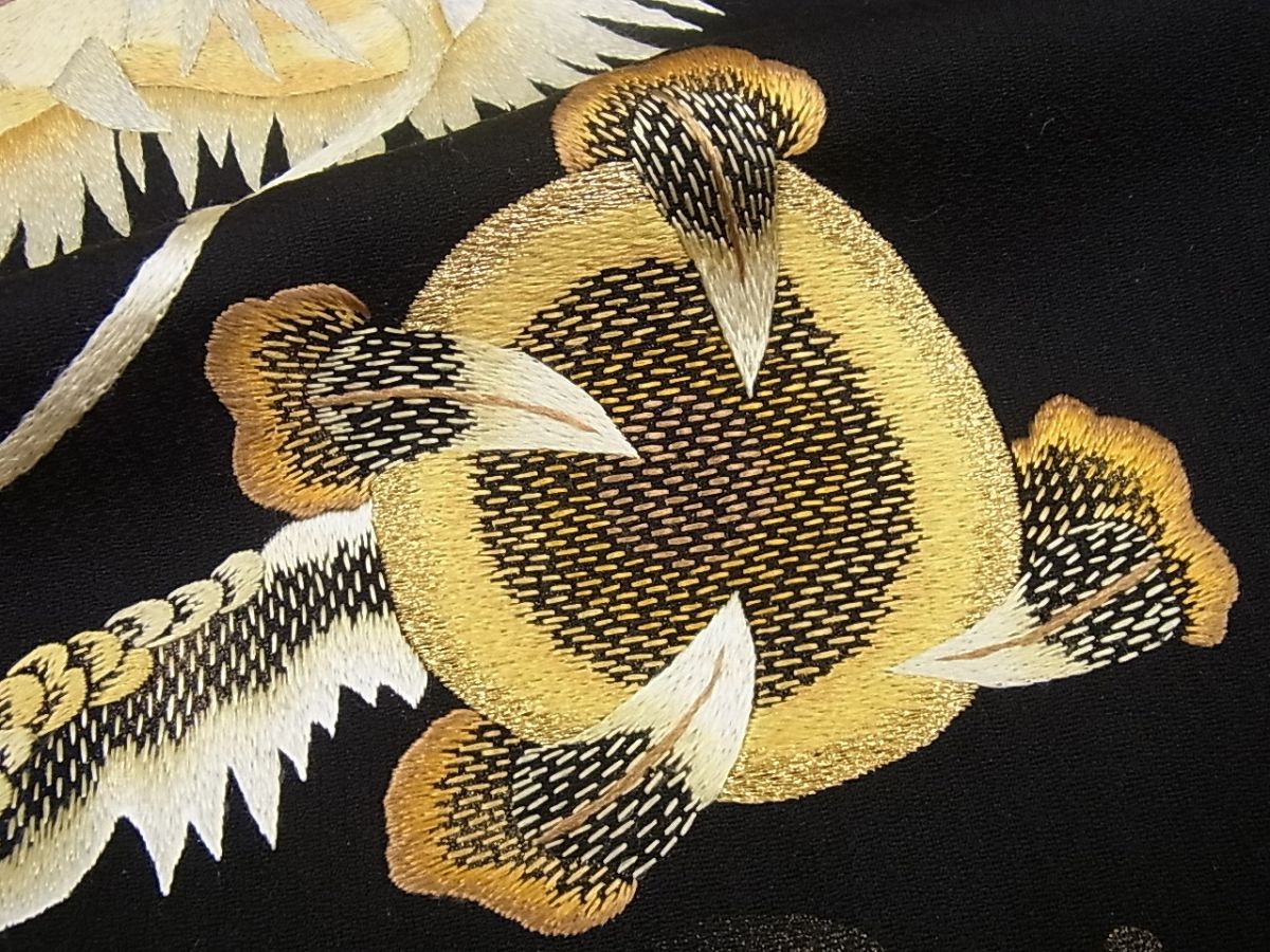 平和屋本店●極上　訪問着　総手刺繍　龍　黒地　金糸　逸品3s629