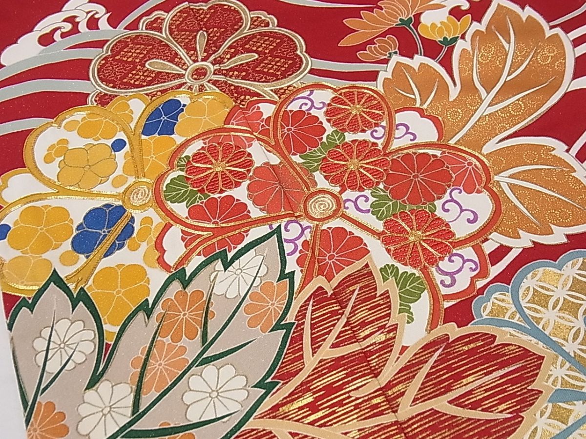 平和屋本店●極上　創業460年・千總　振袖　駒刺繍　立波草花文　銀通し地　逸品　3s30029