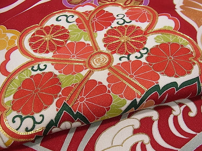 平和屋本店●極上　創業460年・千總　振袖　駒刺繍　立波草花文　銀通し地　逸品　3s30029