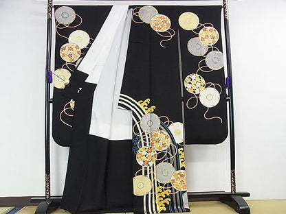 平和屋本店■極上　創業460年・千總　振袖　駒刺繍　鏡裏文　黒地　金彩　高島屋扱い　逸品　DZAA1315kh4 - 平和屋