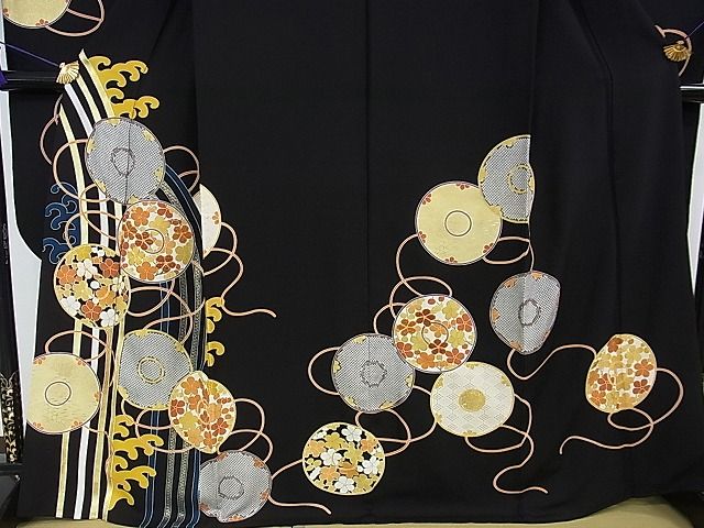 平和屋本店■極上　創業460年・千總　振袖　駒刺繍　鏡裏文　黒地　金彩　高島屋扱い　逸品　DZAA1315kh4 - 平和屋