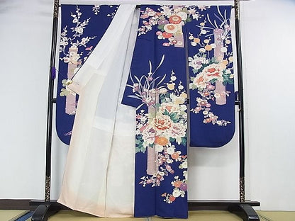 平和屋本店■極上　創業460年・千總　振袖　駒刺繍　筒花文　紺藍色地　金彩　逸品　DZAA1609kh5 - 平和屋