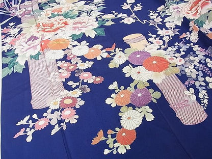 平和屋本店■極上　創業460年・千總　振袖　駒刺繍　筒花文　紺藍色地　金彩　逸品　DZAA1609kh5 - 平和屋