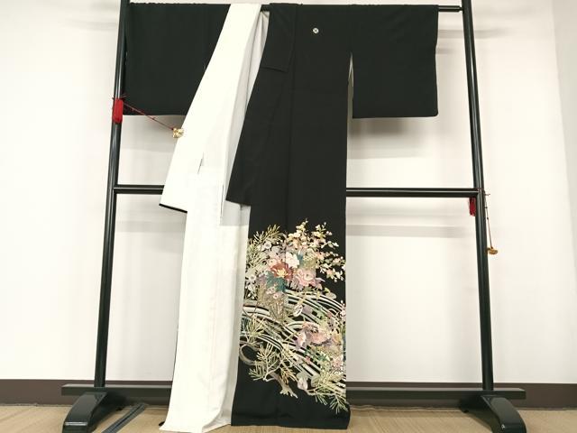 平和屋着物●豪華黒留袖 作家物 刺繍 檜扇扇面枝花文 金糸 正絹 逸品 AAAM6820ph